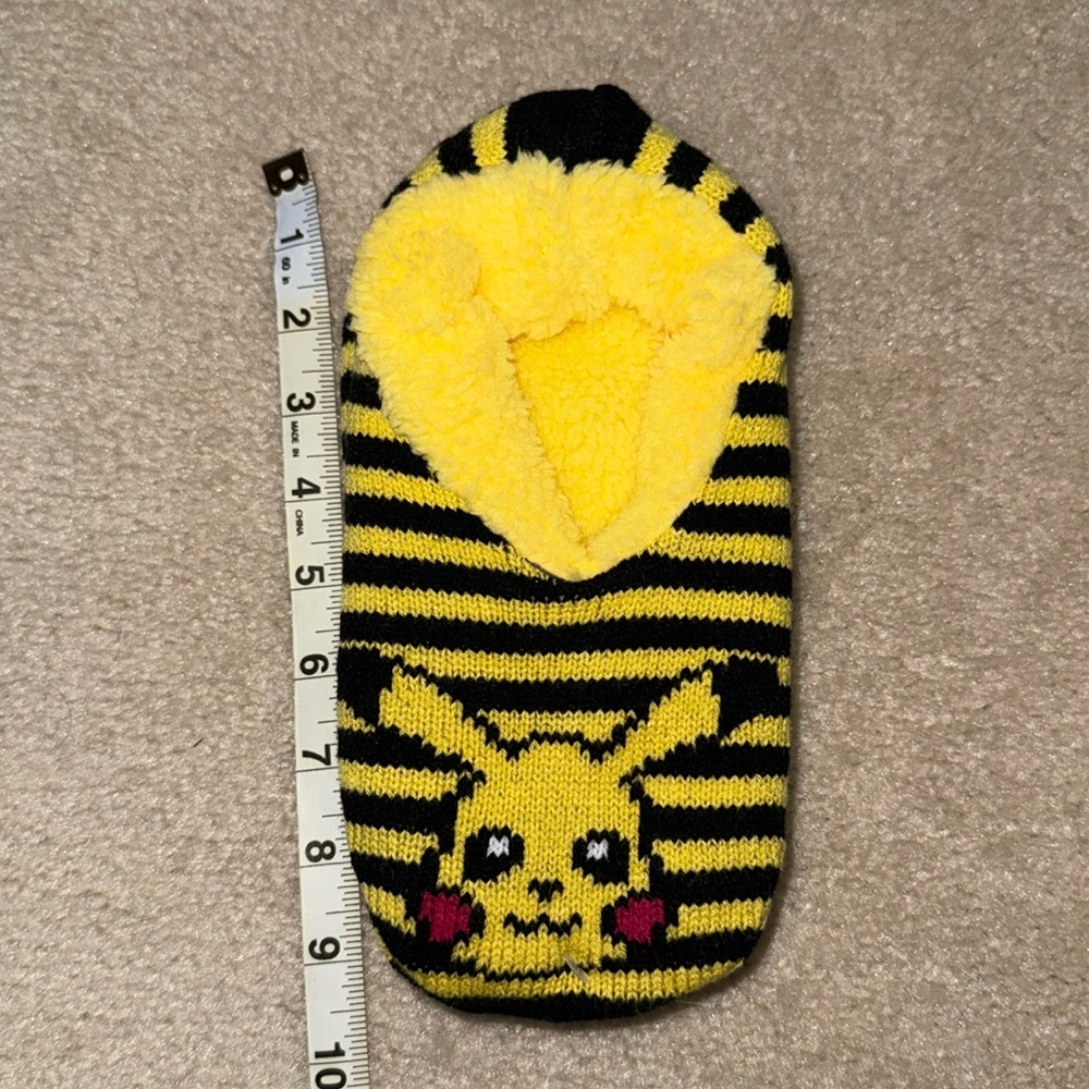 Pokémon Pikachu slipper socks new